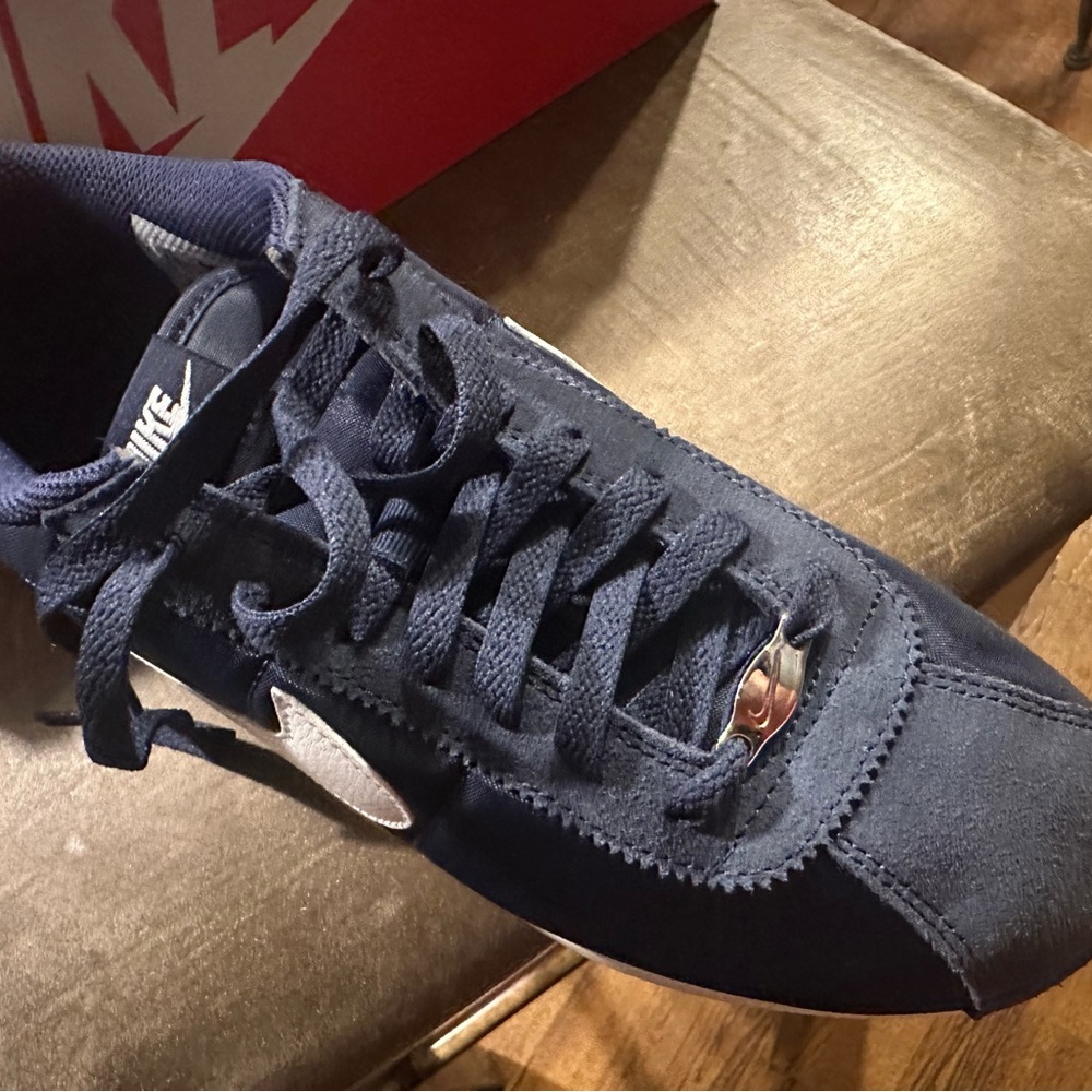 Nike Men's Cortez *brand new never worn* (I can’t only ship on weekends) - Picture 3 of 5